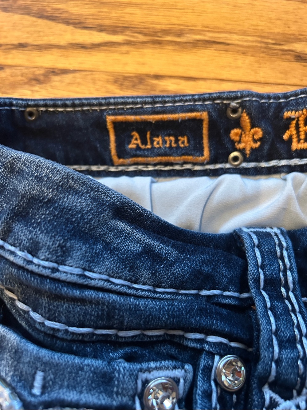 Rock Revival Alana Curvy High Rise Bootcut Jeans size 34 - Picture 3 of 9